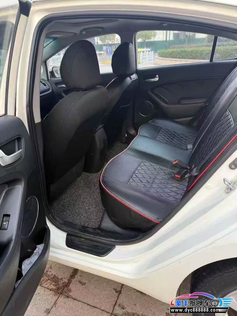 17年起亚K3轿车抵押车出售