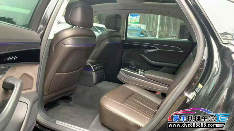 20年奥迪A8L轿车抵押车出售