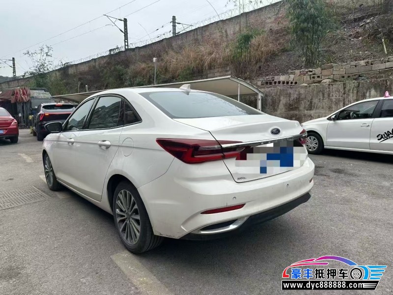 22年福特福睿斯轿车抵押车出售