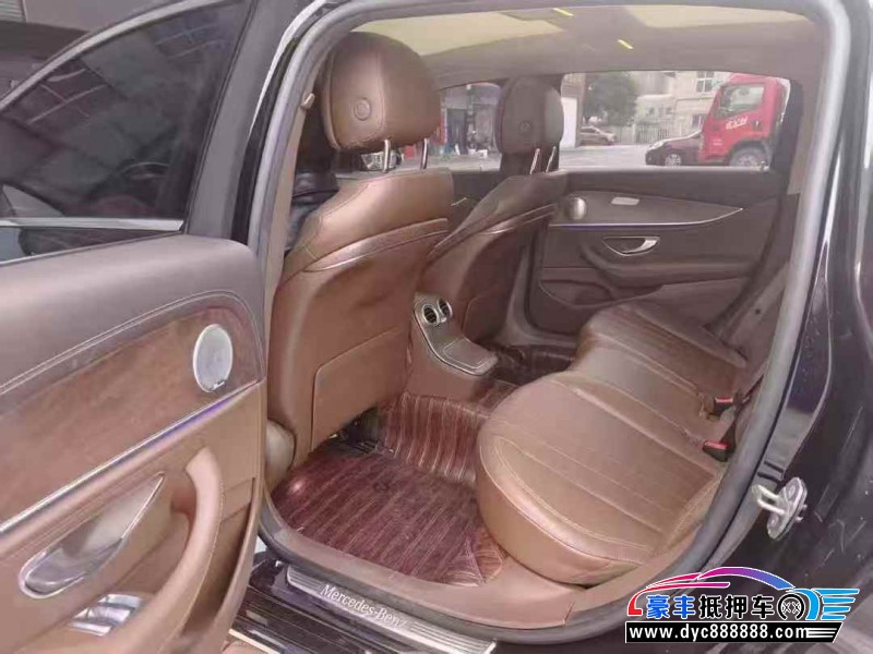 21年奔驰E轿车抵押车出售