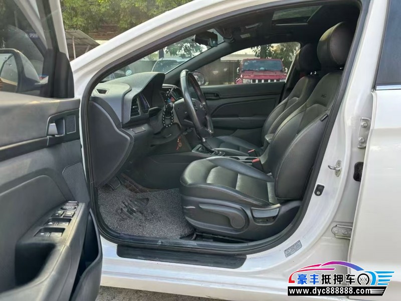 20年现代领动轿车抵押车出售