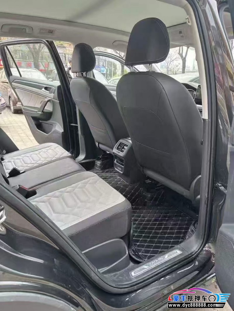 25年大众探岳轿车抵押车出售