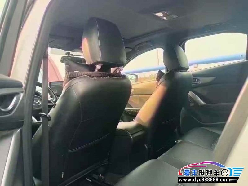 18年马自达CX-4轿车抵押车出售