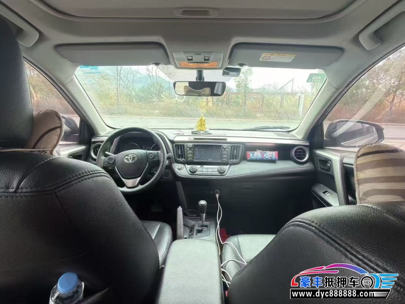 19年丰田RAV4轿车抵押车出售