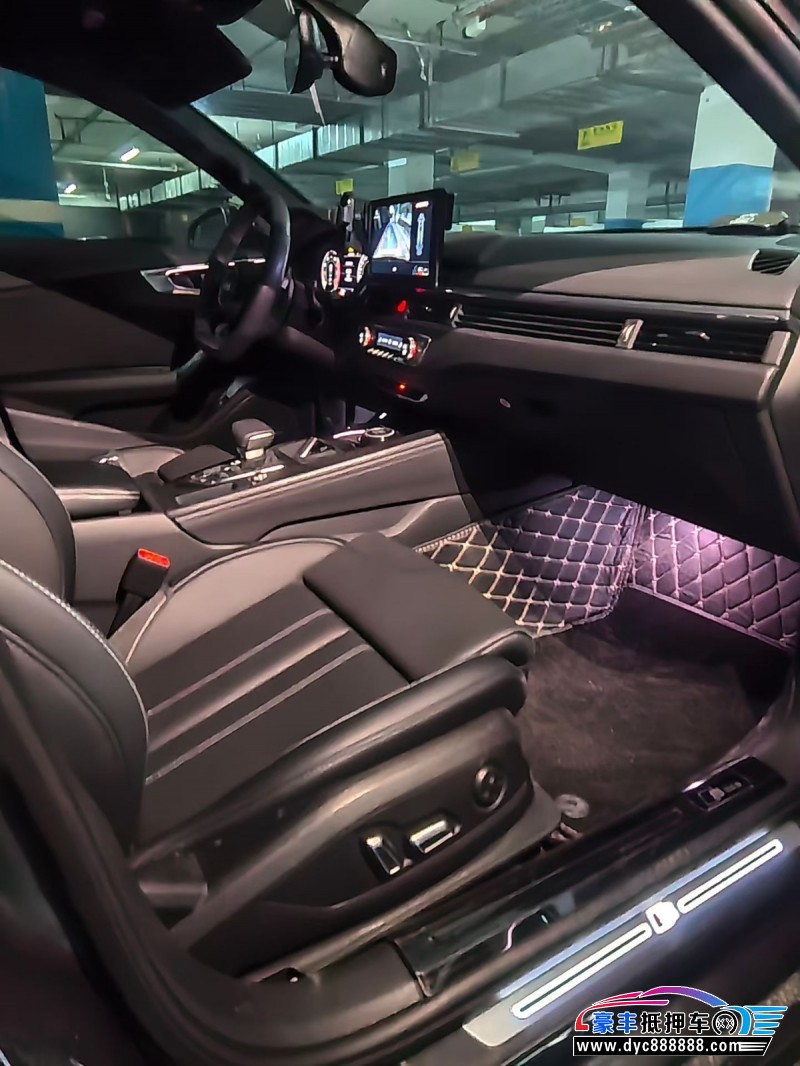 24年奥迪A4L轿车抵押车出售