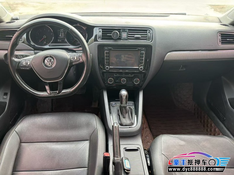 18年大众速腾轿车抵押车出售