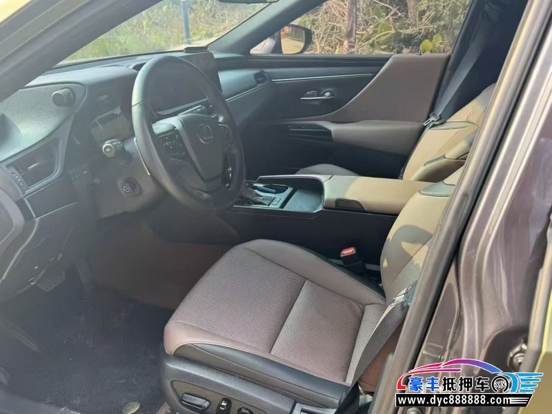 24年雷克萨斯ES轿车抵押车出售