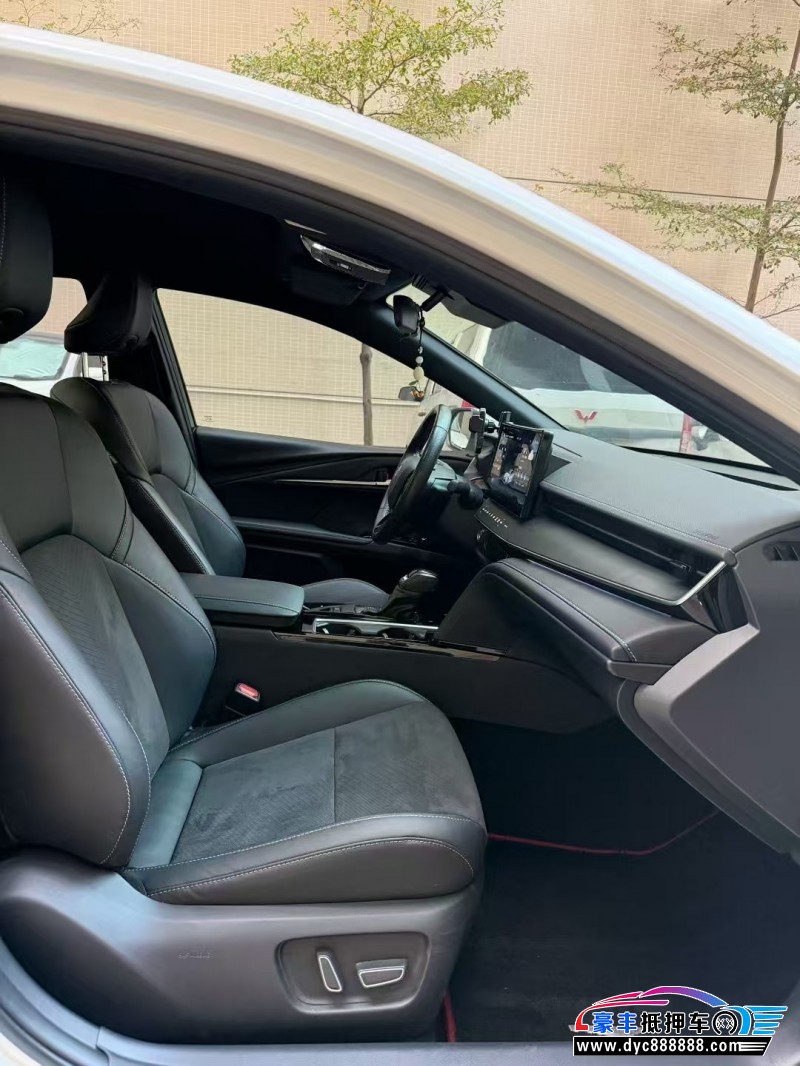 24年丰田凯美瑞轿车抵押车出售