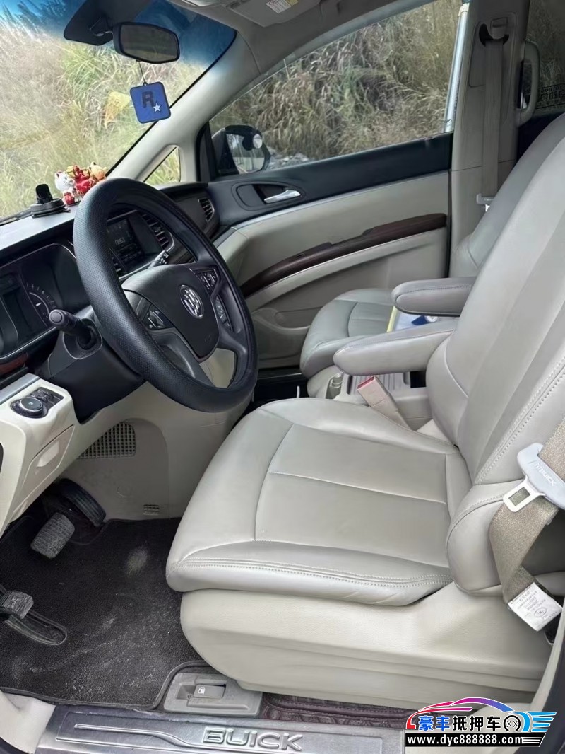 19年别克GL8轿车抵押车出售