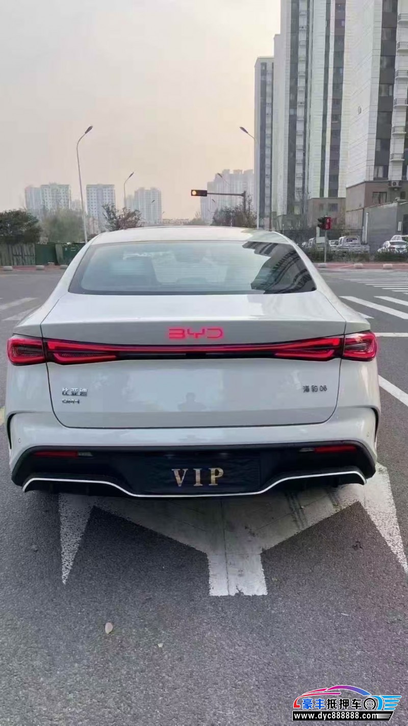 25年比亚迪海豹轿车抵押车出售