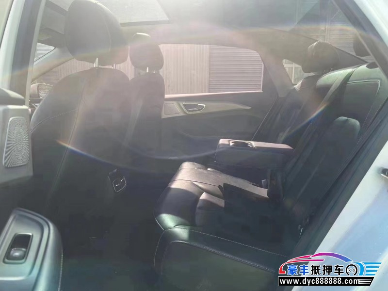 22年荣威i6轿车抵押车出售