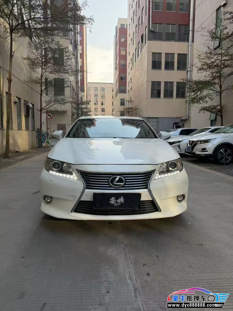 15年雷克萨斯ES轿车抵押车出售