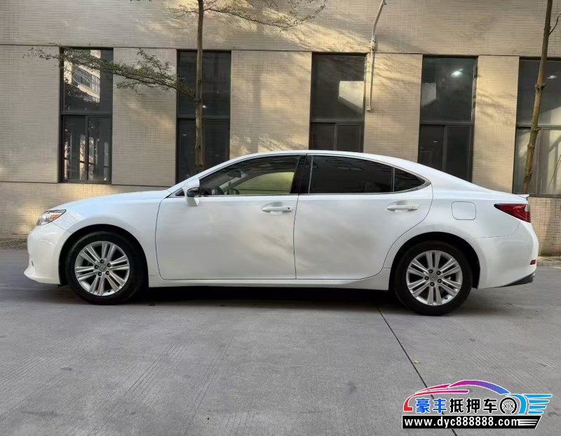 15年雷克萨斯ES轿车抵押车出售