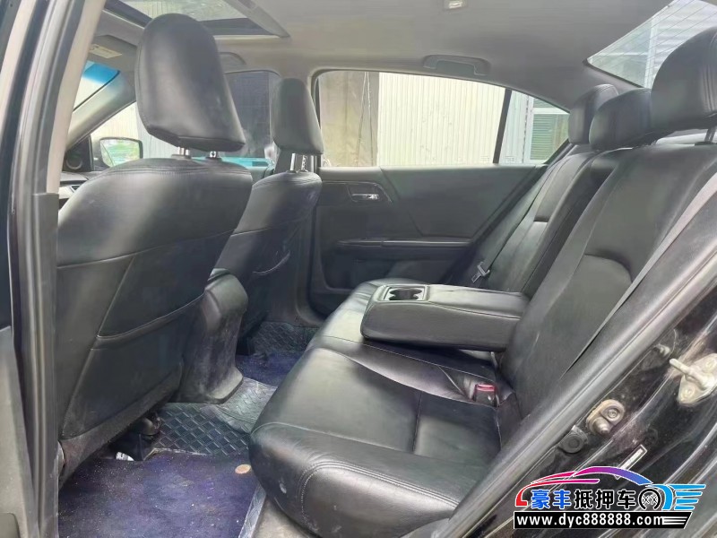 19年本田雅阁轿车抵押车出售