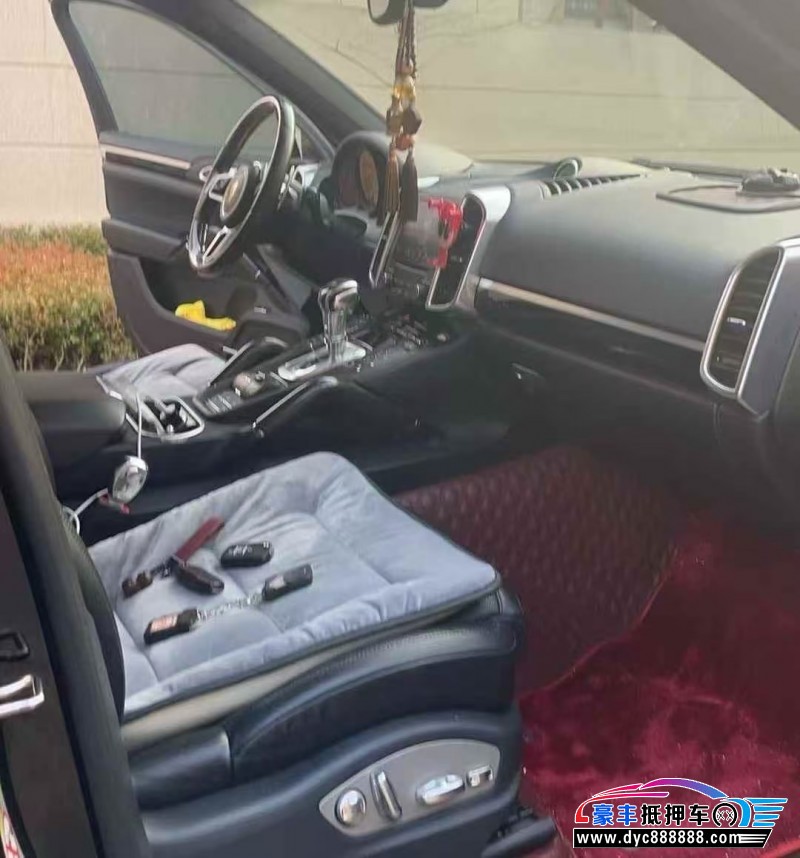 17年保时捷卡宴SUV抵押车出售