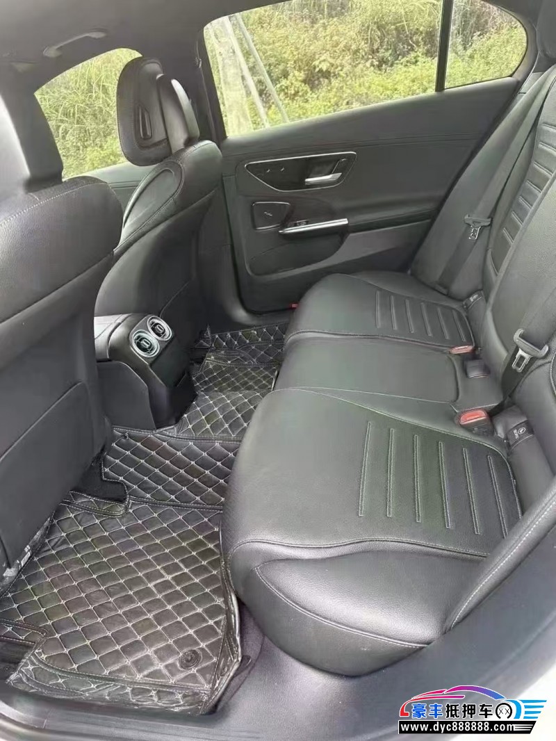 22年奔驰C轿车抵押车出售