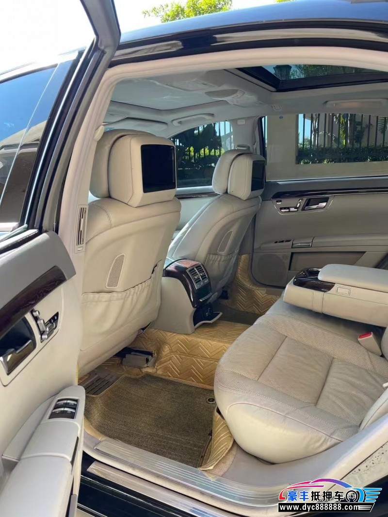 13年奔驰S轿车抵押车出售