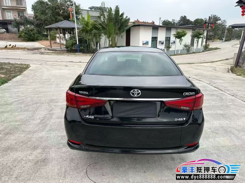 16年丰田皇冠轿车抵押车出售