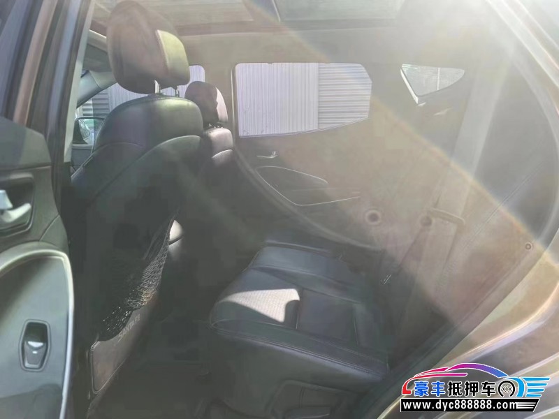 14年现代新胜达轿车抵押车出售