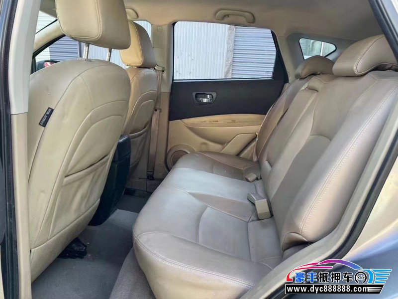 12年日产逍客轿车抵押车出售