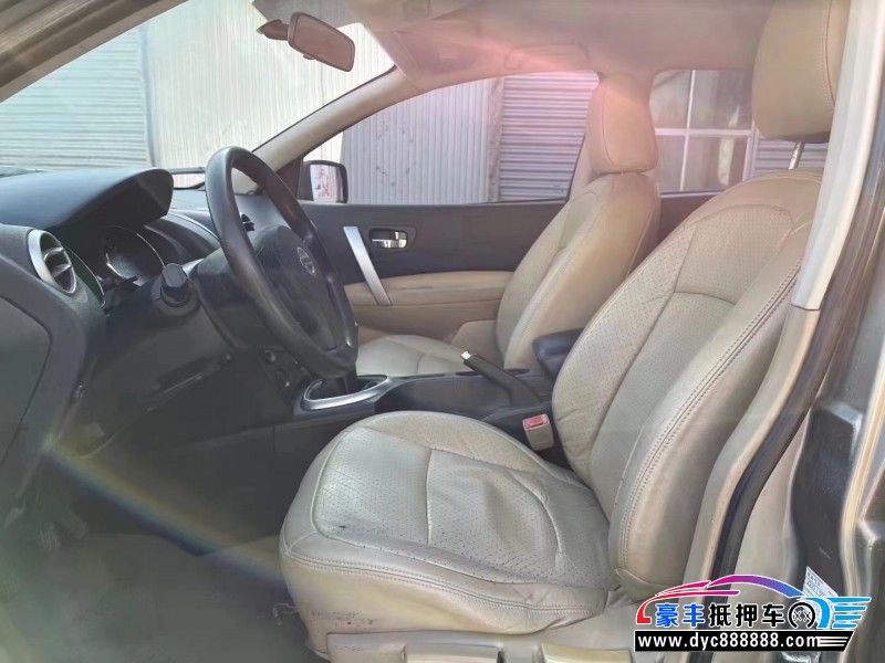 12年日产逍客轿车抵押车出售