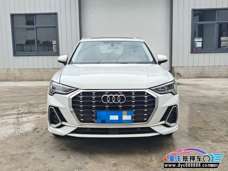 抵押车出售22年奥迪Q3轿车