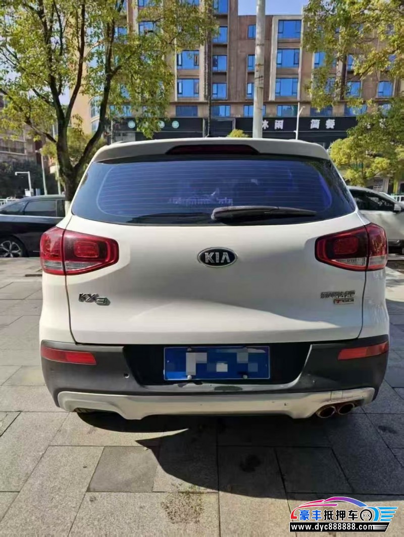 16年起亚KX3轿车抵押车出售