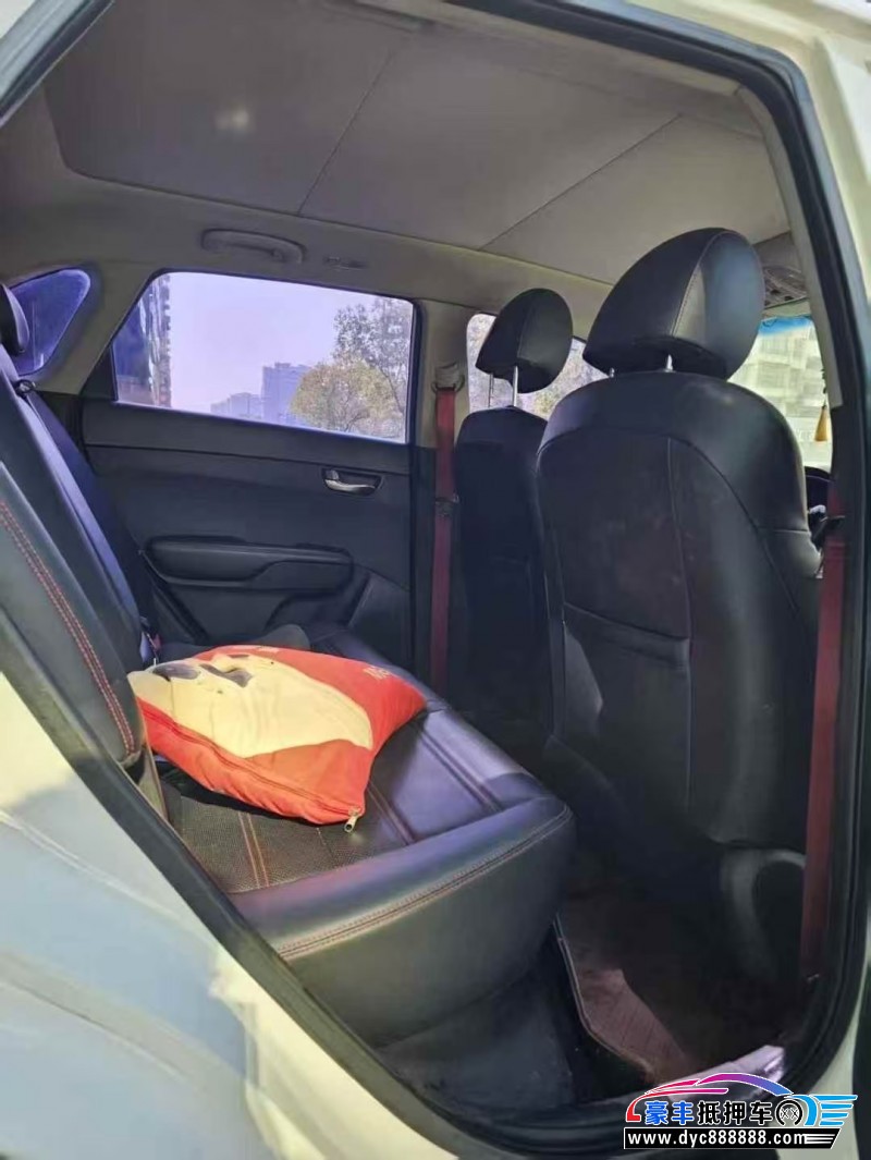 16年起亚KX3轿车抵押车出售