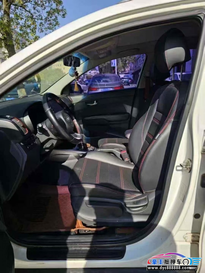 16年起亚KX3轿车抵押车出售