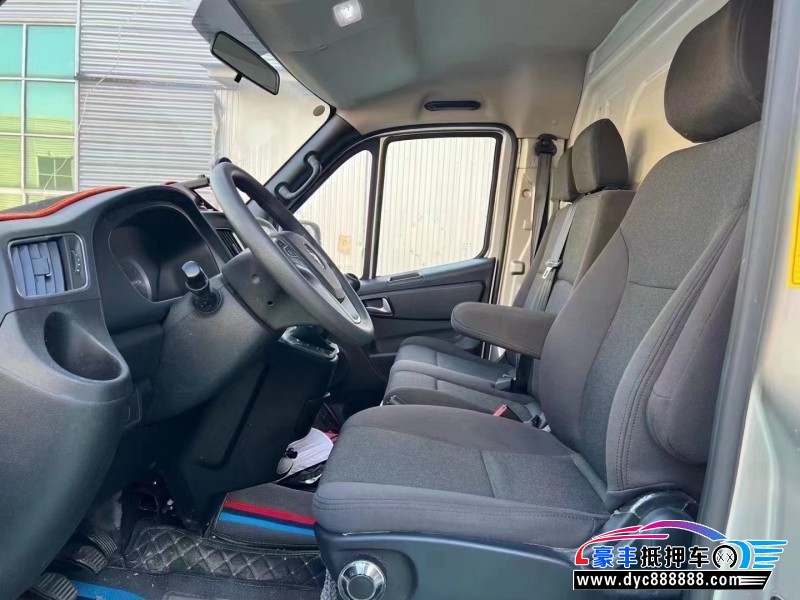 25年福田图雅诺轿车抵押车出售