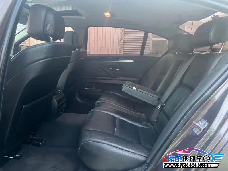 13年宝马5系轿车抵押车出售