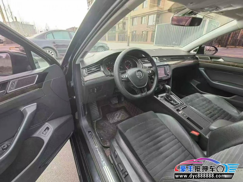 17年大众迈腾轿车抵押车出售