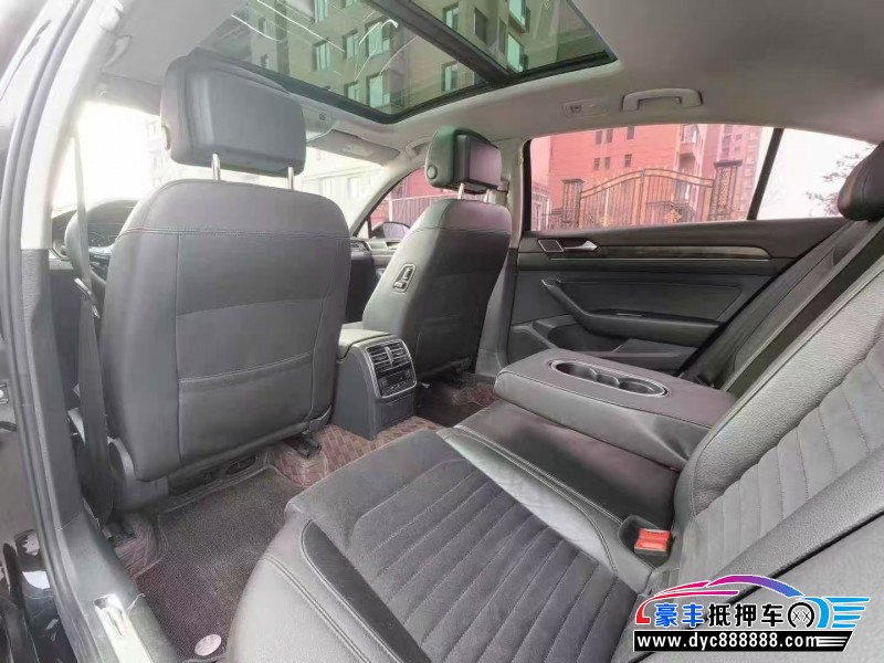 17年大众迈腾轿车抵押车出售