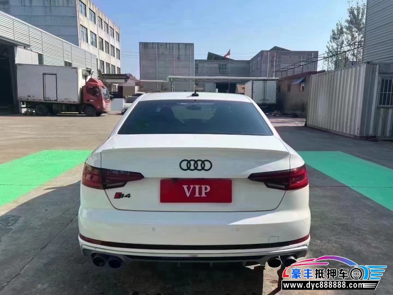19年奥迪A4轿车抵押车出售