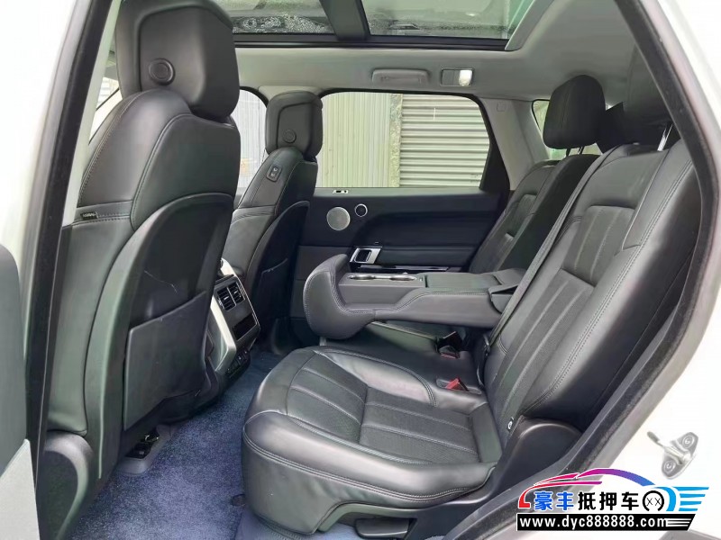 21年路虎揽胜运动版轿车抵押车出售