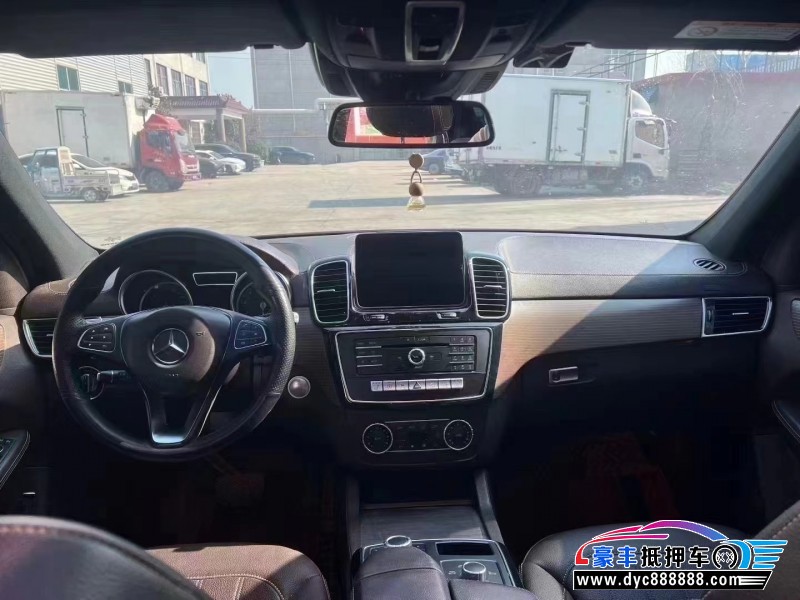 18年奔驰GLE轿车抵押车出售