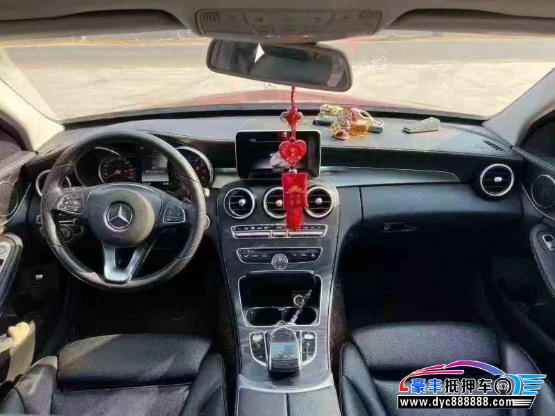 18年奔驰C轿车抵押车出售