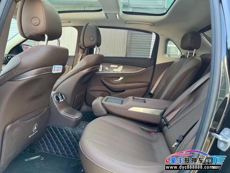 23年奔驰E轿车抵押车出售