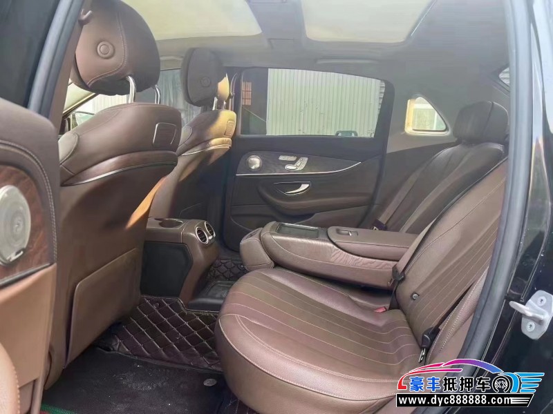 19年奔驰E轿车抵押车出售