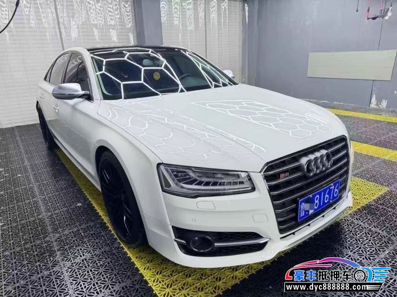 14年奥迪S8轿车抵押车出售