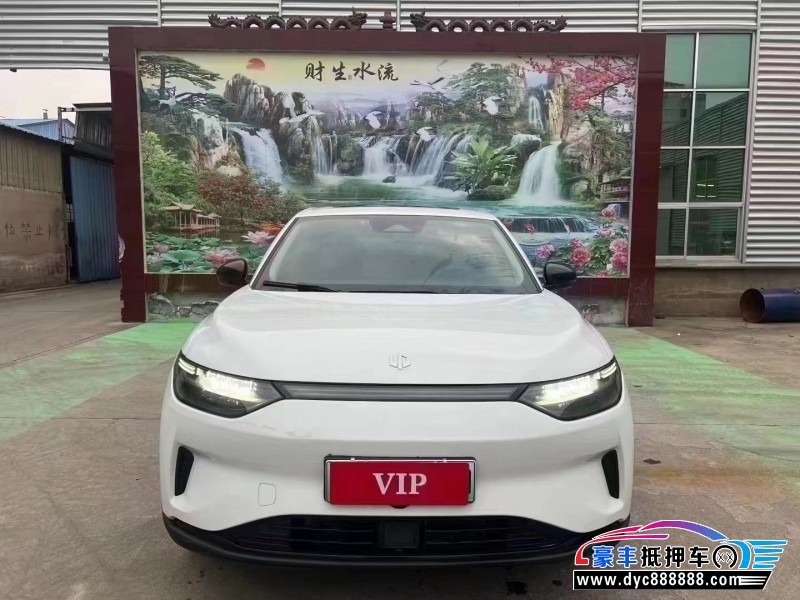 抵押车出售24年零跑C11轿车