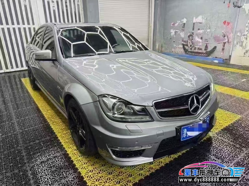 14年奔驰C轿车抵押车出售