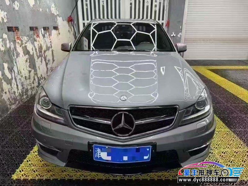 14年奔驰C轿车抵押车出售