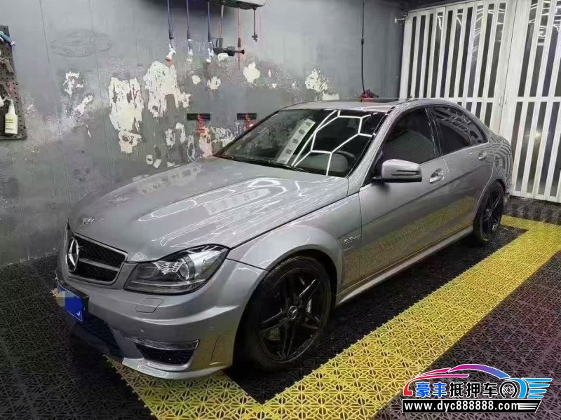 14年奔驰C轿车抵押车出售