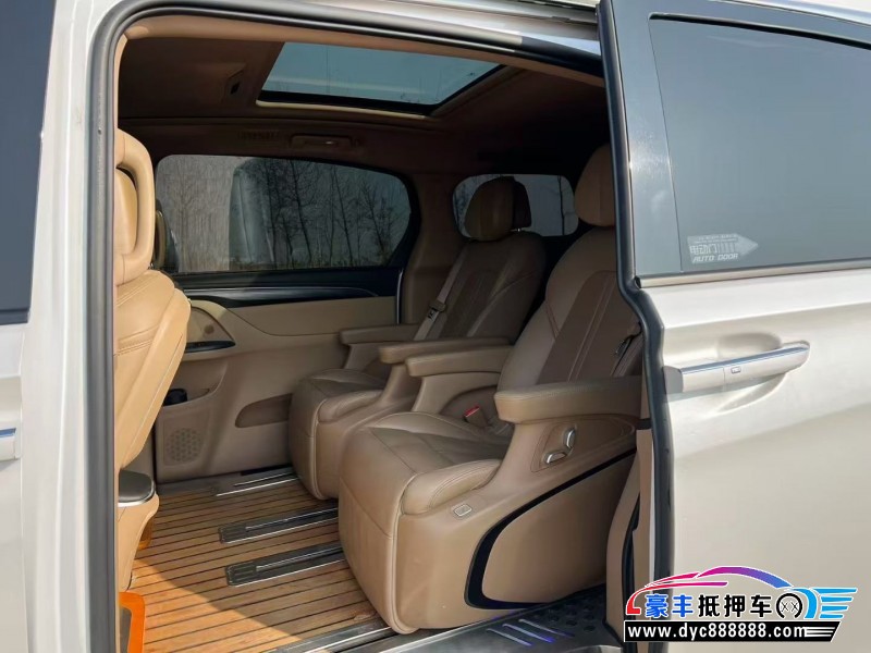 21年别克GL8轿车抵押车出售