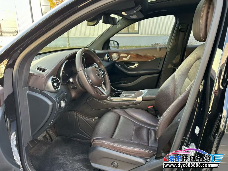 21年奔驰GLC轿车抵押车出售