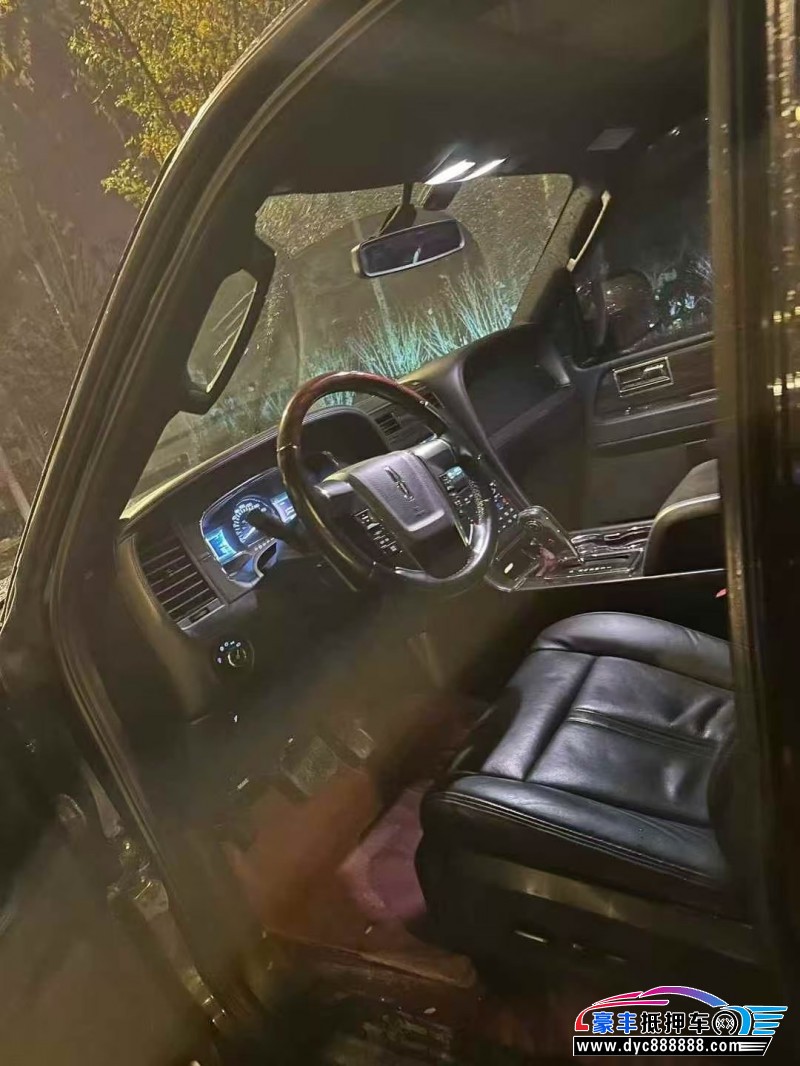 17年林肯领航员轿车抵押车出售