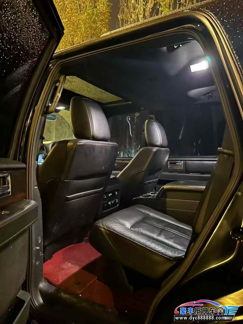 17年林肯领航员轿车抵押车出售