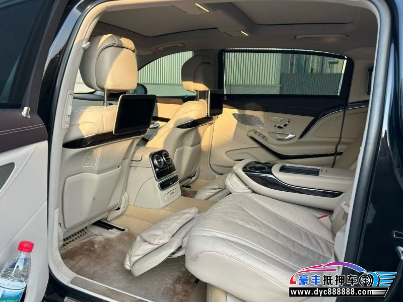 18年奔驰迈巴赫S级轿车抵押车出售