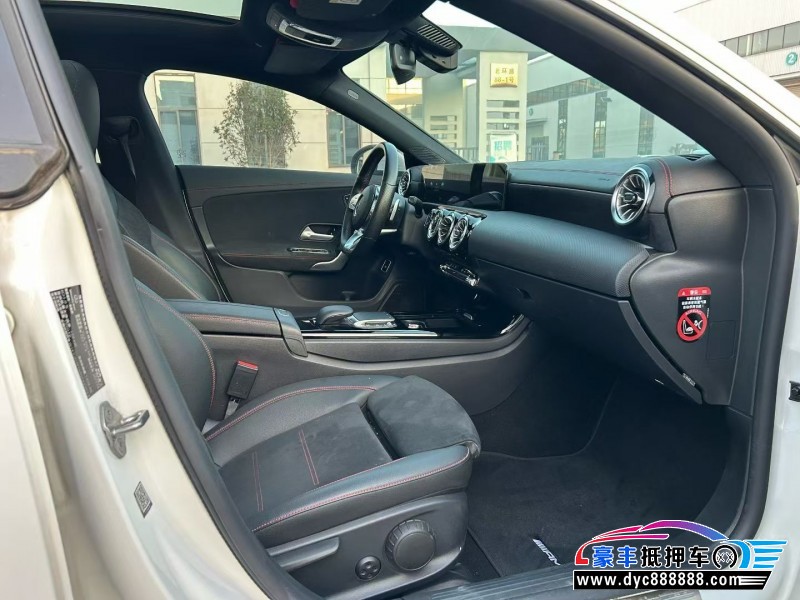 21年奔驰CLA轿车抵押车出售